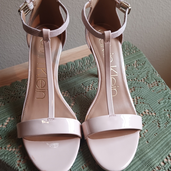 Calvin Klein Women's Pink Heeled Sandals - Picture 14 of 15